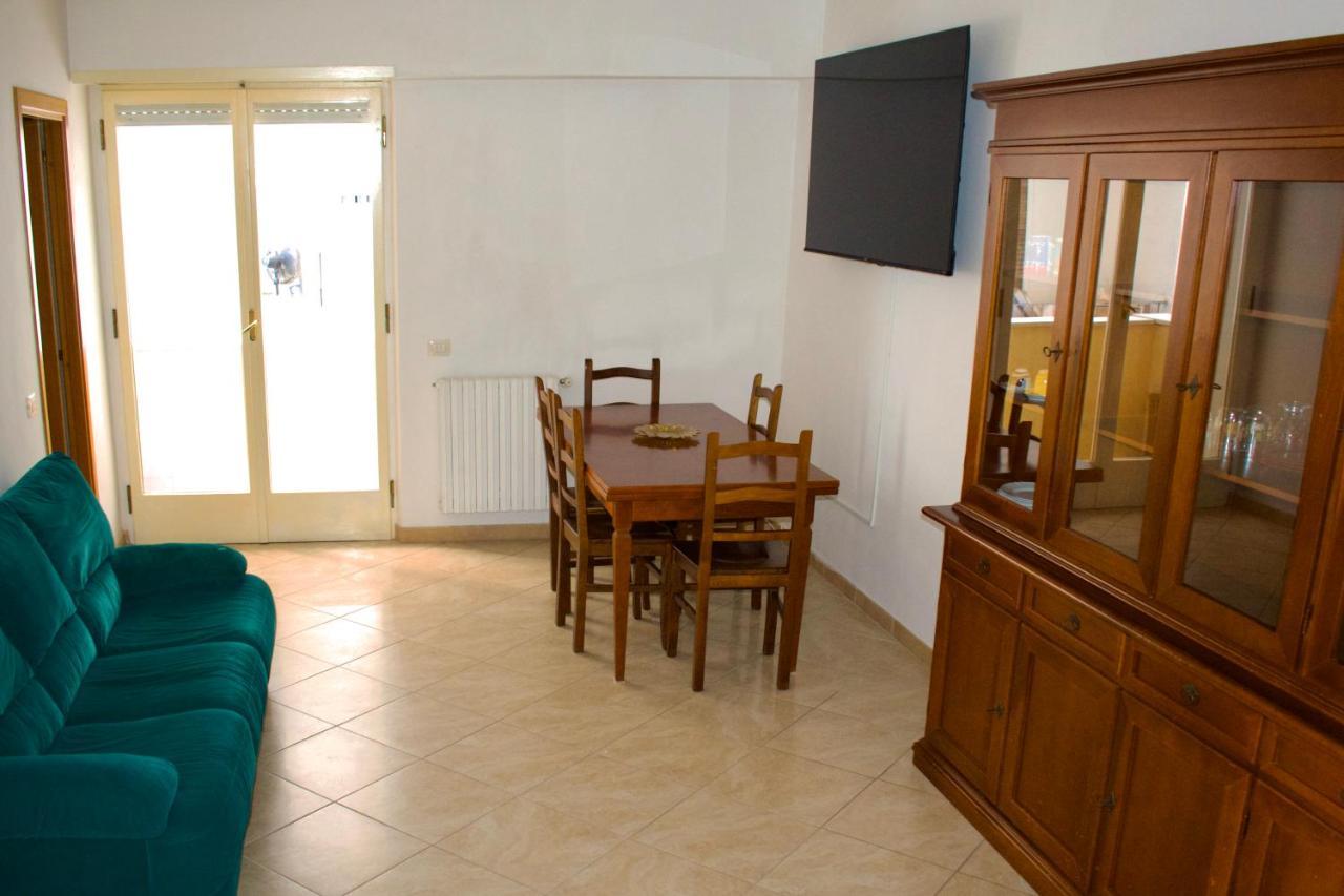 Appartamento Civico 18- La Tua Casa In Centro Latina Esterno foto